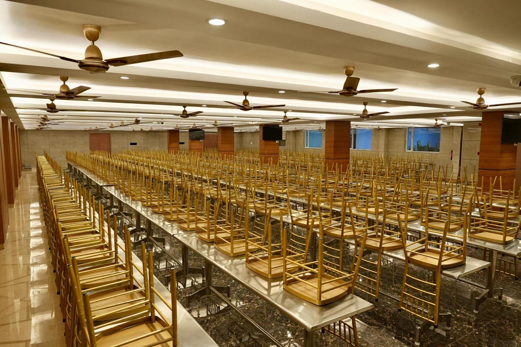 Le Royale Palace Karaikal Bagian luar foto