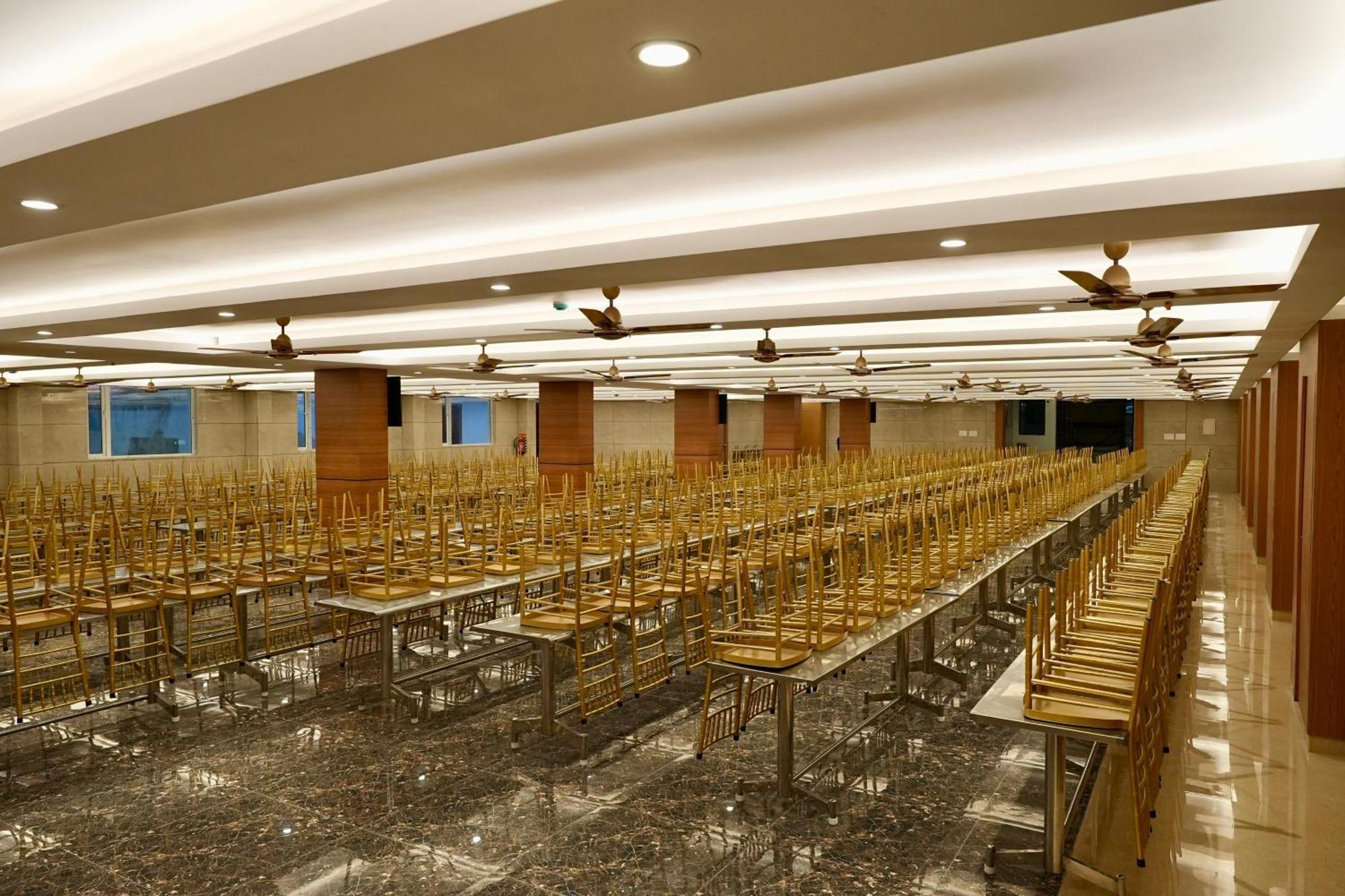 Le Royale Palace Karaikal Bagian luar foto
