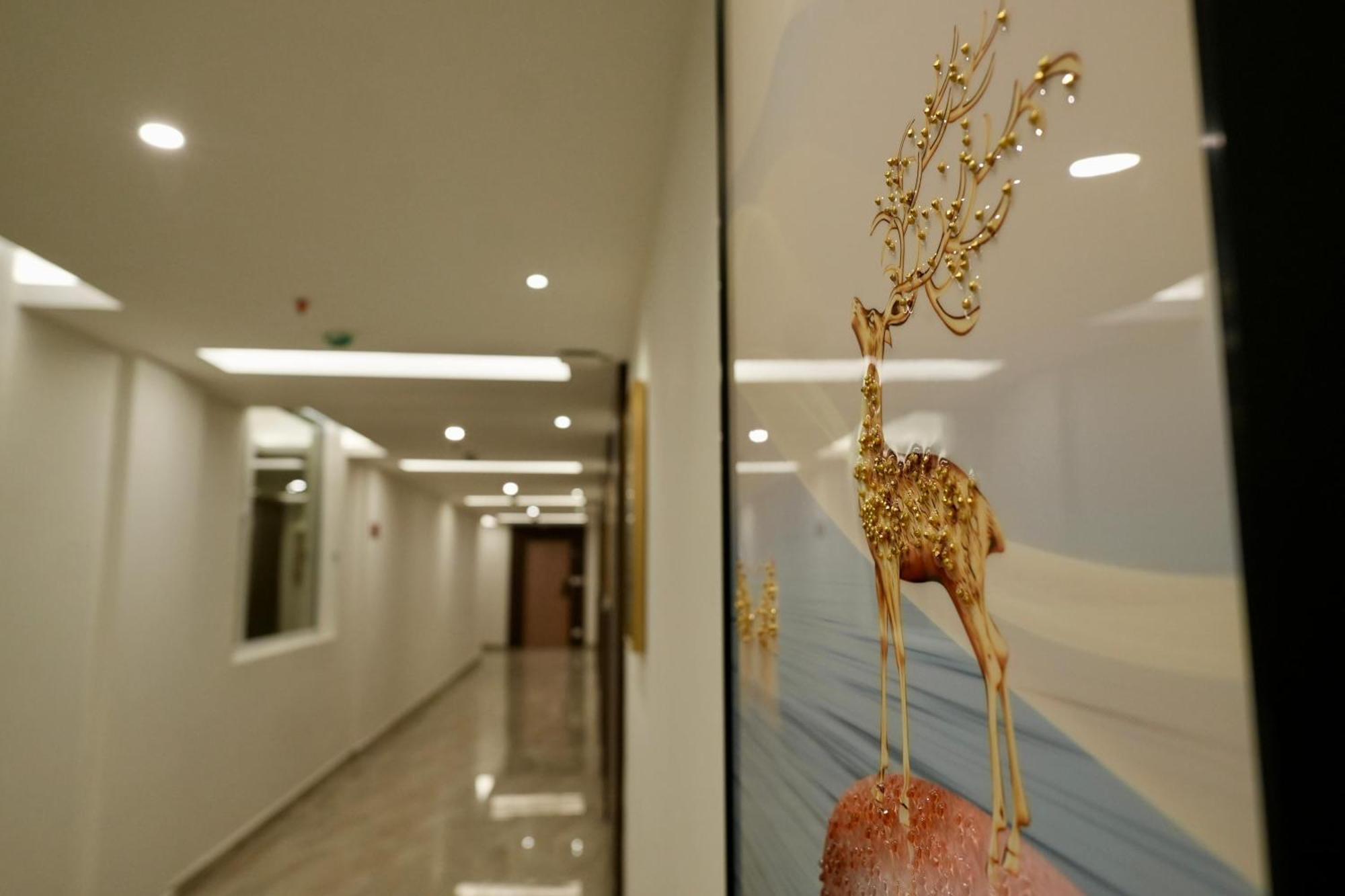 Le Royale Palace Karaikal Bagian luar foto
